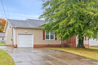931 Princeton Dr, Clarksville, TN 37042