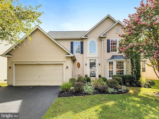 25512 Upper Clubhouse Dr, Chantilly, VA 20152