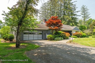 7 Camp St, Ellenville, NY 12428