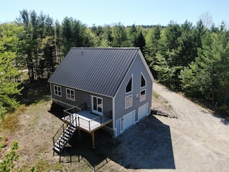 28 First St, Bethel, ME 04217