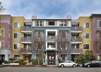 800 High St Unit 304, Palo Alto, CA 94301