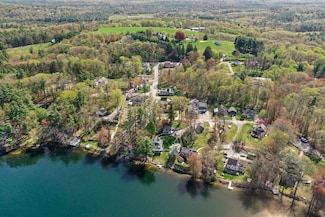 33 Lakeview Ave, Lunenburg, MA 01462