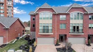 51 Ojibwa Cir, Buffalo, NY 14202