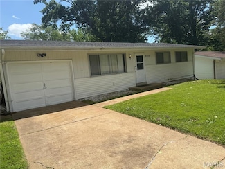 10508 Tate Dr, Saint Louis, MO 63136