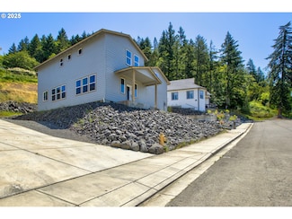 1030 Forest Heights St, Sutherlin, OR 97479