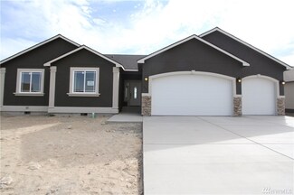 1715 E Madera St, Othello, WA 99344