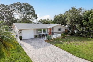 2005 Jefferson Ave, Dunedin, FL 34698