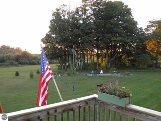6541 McDonald Rd, Benzonia, MI 49616