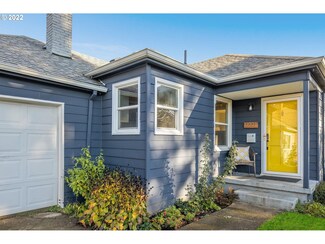 9271 SE Salmon St, Portland, OR 97216