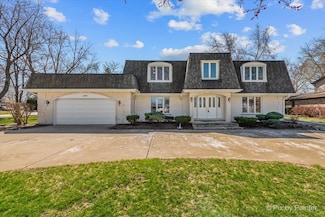 385 Cardinal Dr, Bloomingdale, IL 60108