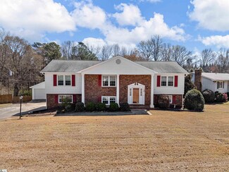128 Hendrix Dr, Boiling Springs, SC 29316