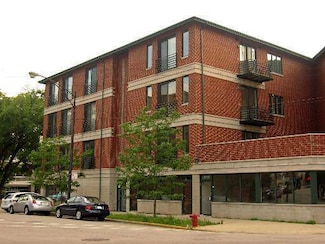 842 N Racine Ave Unit 202, Chicago, IL 60642