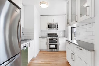 1119 Ocean Pkwy Unit 3H, Brooklyn, NY 11230