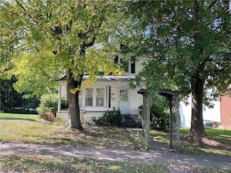 118 N Market St, Saint Clairsville, OH 43950