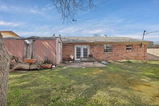 2703 S Fielder Rd, Arlington, TX 76015
