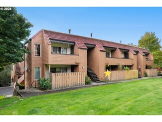 29 Oswego Summit Unit 29, Lake Oswego, OR 97035