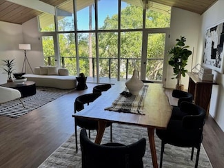 277 Oakview Dr, San Carlos, CA 94070