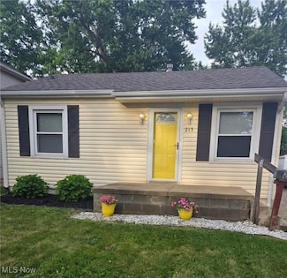 213 Prairie Dr, Akron, OH 44312