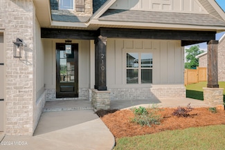 210 Old Hollow Way, Kathleen, GA 31047