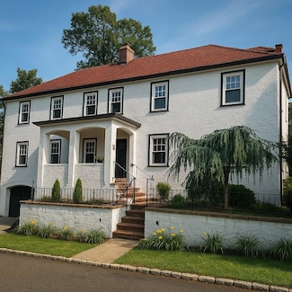 11 Floyd Place Unit B, Great Neck, NY 11024