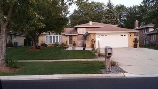 7925 Sawyer Rd Unit 2, Darien, IL 60561