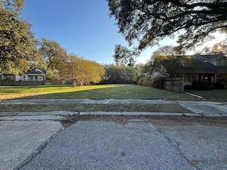 1410 Aviators St, New Orleans, LA 70122