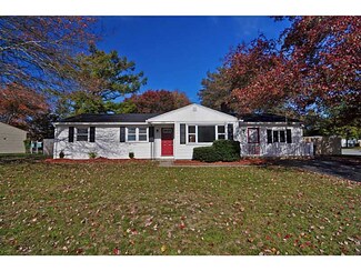139 Duncan Rd, Warwick, RI 02886