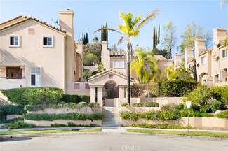4347 Freedom Dr Unit B, Calabasas, CA 91302