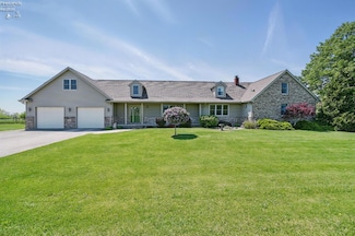 13538 W Velliquette Rd, Oak Harbor, OH 43449