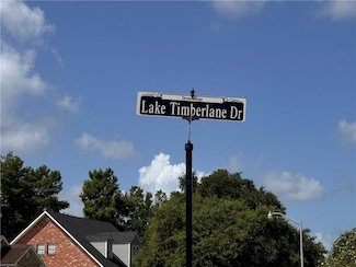 3745 Lake Timberlane Dr, Gretna, LA 70056