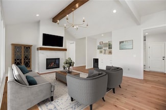 12541 S Hedge Ct, Olathe, KS 66061