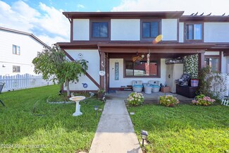 144 Parkview Loop Unit 112, Staten Island, NY 10314