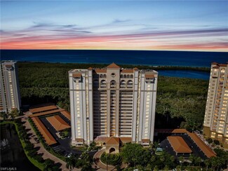 6585 Nicholas Blvd Unit 905, Naples, FL 34108