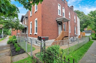 3342 Illinois Ave, Saint Louis, MO 63118