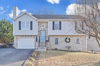338 Elm St, Vinton, VA 24179