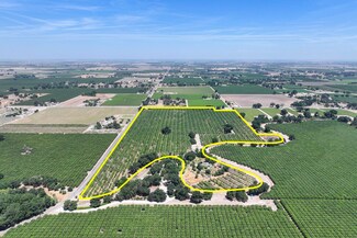9415 21st Ave, Lemoore, CA 93245