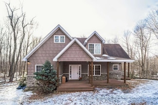 400 Spring Run Ln, Madison Township, PA 18444