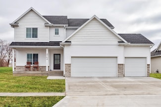 4704 Everest Ave, Ames, IA 50014