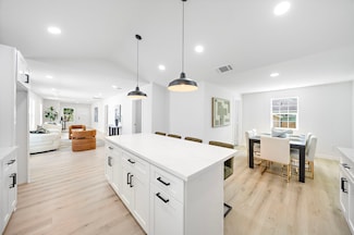 1310 E 34th St, Houston, TX 77022