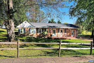 109 Meadow Ave, Louisa, VA 23093