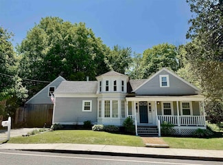 11 Francestown Rd, Bennington, NH 03442