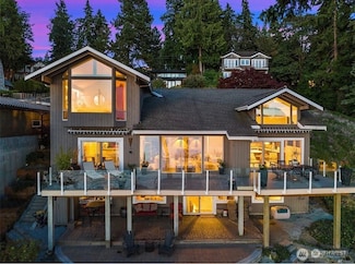 16035 Inglewood Rd NE, Kenmore, WA 98028