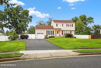 13 Highland Dr, Manalapan, NJ 07726