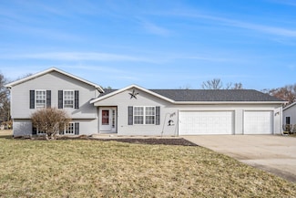 1049 Allen Ct, Plainwell, MI 49080