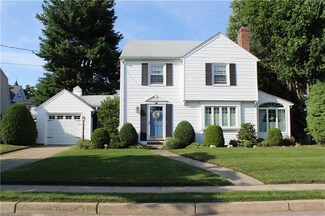15 Fairfield Rd, Cranston, RI 02910
