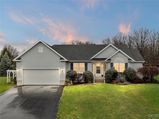 159 Ben Bar Cir, Whitesboro, NY 13492