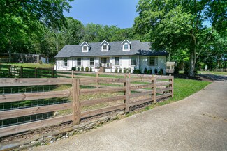 1215 Montpier Dr, Franklin, TN 37069