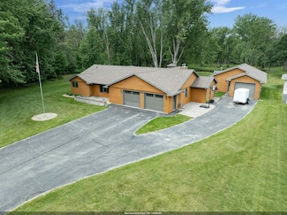 N5811 Wisconsin 187, Shiocton, WI 54170