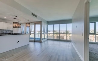 4575 Dean Martin Dr Unit 406, Las Vegas, NV 89103