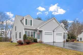 40 Hadleigh Rd, Windham, NH 03087